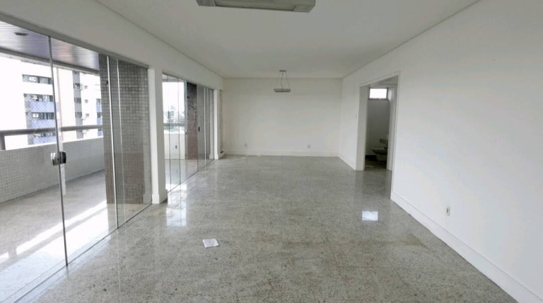 Imagem Apartamento com 4 Quartos à Venda, 380 m² em Marco - Belém Imagem Apartamento com 4 Quartos à Venda, 380 m² em Marco - Belém
