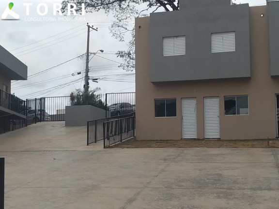 Imagem Imóvel com 2 Quartos à Venda, 52 m² em Lopes De Oliveira - Sorocaba Imagem Imóvel com 2 Quartos à Venda, 52 m² em Lopes De Oliveira - Sorocaba