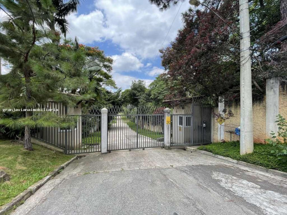 Casa à Venda,  em E#8203;e#8203;e#8203;e#8203;e#8203;e#8203;e#8203;chácara Granja Velha - Carapicuíba