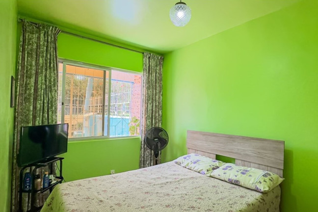 Imagem Casa com 5 Quartos à Venda, 128 m² em Vila Jardim - Porto Alegre Imagem Casa com 5 Quartos à Venda, 128 m² em Vila Jardim - Porto Alegre