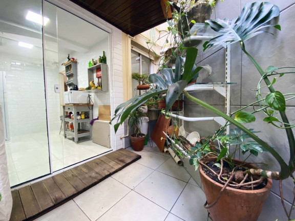Imagem Imóvel com 1 Quarto à Venda, em Petrópolis - Porto Alegre Imagem Imóvel com 1 Quarto à Venda, em Petrópolis - Porto Alegre