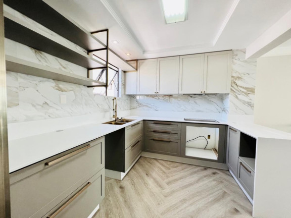 Imagem Imóvel com 3 Quartos à Venda, 180 m² em Centro - Itajaí Imagem Imóvel com 3 Quartos à Venda, 180 m² em Centro - Itajaí