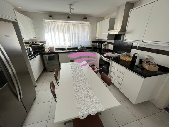 Imagem Casa com 4 Quartos à Venda, 264 m² em São Braz - Curitiba Imagem Casa com 4 Quartos à Venda, 264 m² em São Braz - Curitiba
