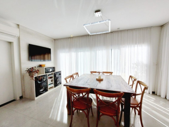 Imagem Casa com 3 Quartos à Venda, 275 m²