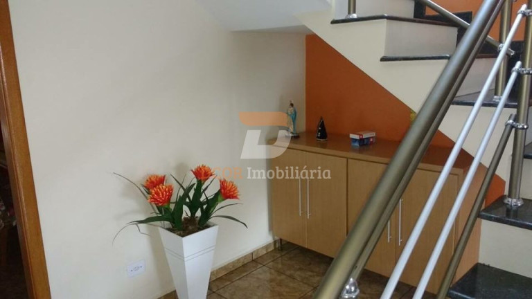 Imagem Casa com 3 Quartos à Venda, 250 m² em Centro - Diadema Imagem Casa com 3 Quartos à Venda, 250 m² em Centro - Diadema