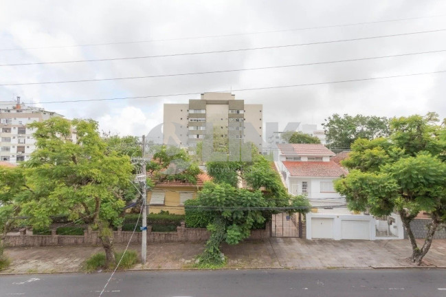 Imagem Casa com 3 Quartos à Venda, 203 m² em Higienópolis - Porto Alegre Imagem Casa com 3 Quartos à Venda, 203 m² em Higienópolis - Porto Alegre