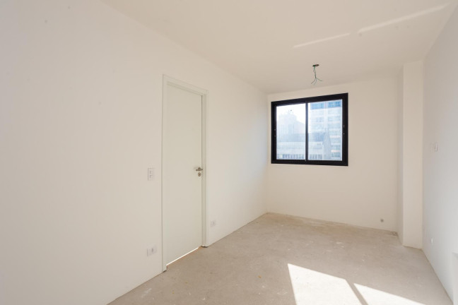 Imagem Kitnet com 1 Quarto à Venda, 29 m² em Centro - Curitiba Imagem Kitnet com 1 Quarto à Venda, 29 m² em Centro - Curitiba