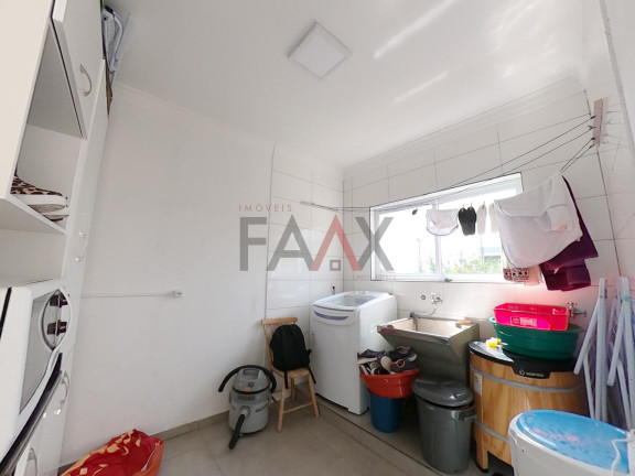 Imagem Casa com 3 Quartos à Venda, 376 m² em Centro - Guarapuava Imagem Casa com 3 Quartos à Venda, 376 m² em Centro - Guarapuava