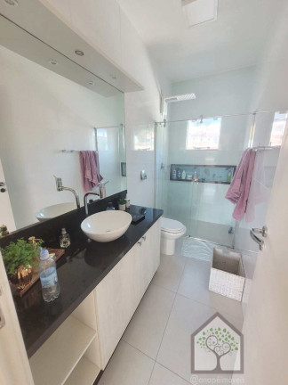 Imagem Casa com 3 Quartos à Venda, 238 m² em Agronômica - Florianópolis Imagem Casa com 3 Quartos à Venda, 238 m² em Agronômica - Florianópolis