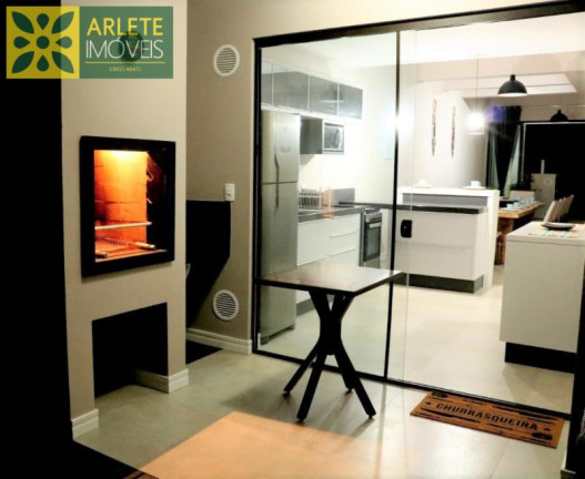 Imagem Casa com 4 Quartos para Alugar ou Temporada, 150 m² em Mariscal - Bombinhas Imagem Casa com 4 Quartos para Alugar ou Temporada, 150 m² em Mariscal - Bombinhas