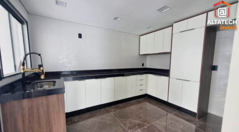Imagem Casa com 3 Quartos à Venda, 110 m² em Centro - Poços De Caldas Imagem Casa com 3 Quartos à Venda, 110 m² em Centro - Poços De Caldas