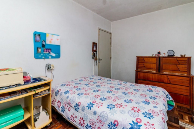 Imagem Imóvel com 4 Quartos à Venda, 74 m² em Petrópolis - Porto Alegre Imagem Imóvel com 4 Quartos à Venda, 74 m² em Petrópolis - Porto Alegre