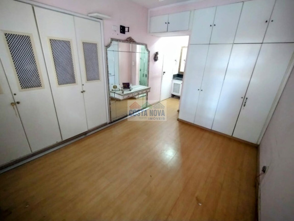 Imagem Apartamento com 4 Quartos à Venda, 133 m²