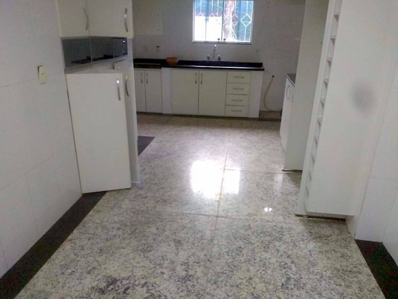 Imagem Sobrado com 3 Quartos à Venda, 300 m² em Itaim Paulista - São Paulo