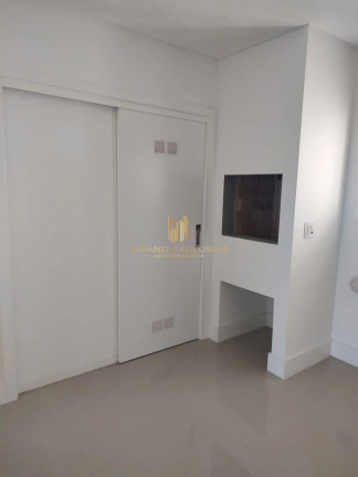 Imagem Apartamento com 4 Quartos à Venda, 151 m² em Centro - Balneário Camboriú Imagem Apartamento com 4 Quartos à Venda, 151 m² em Centro - Balneário Camboriú