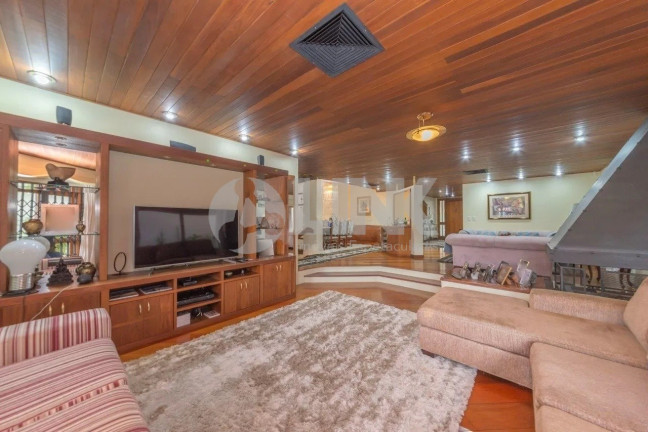 Casa com 4 Quartos à Venda, 351 m² em Petrópolis - Porto Alegre