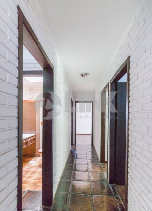 Imagem Casa com 5 Quartos à Venda, 280 m² em Três Figueiras - Porto Alegre Imagem Casa com 5 Quartos à Venda, 280 m² em Três Figueiras - Porto Alegre