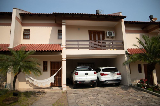 Imagem Casa com 3 Quartos à Venda, em Cavalhada - Porto Alegre Imagem Casa com 3 Quartos à Venda, em Cavalhada - Porto Alegre