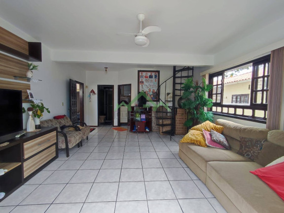 Imagem Casa com 4 Quartos à Venda, 382 m² em Centro - Balneário Barra Do Sul