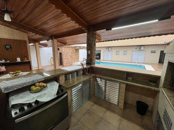 Imagem Casa com 5 Quartos à Venda, 308 m² em Canto Do Forte - Praia Grande Imagem Casa com 5 Quartos à Venda, 308 m² em Canto Do Forte - Praia Grande
