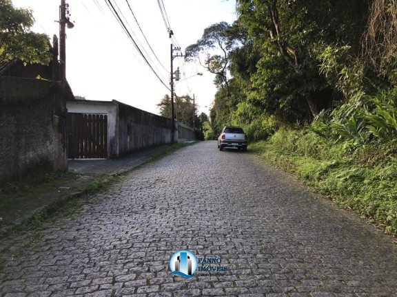 Terreno à Venda, 450 m² em Quitandinha - Petrópolis