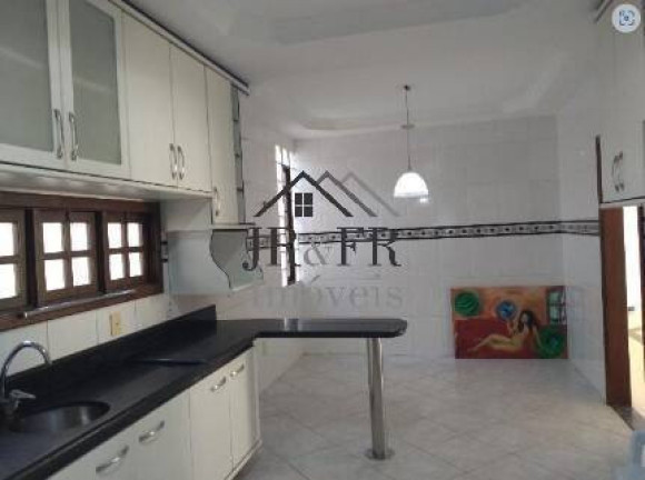 Imagem Casa com 6 Quartos à Venda, 380 m² em Itapuã - Salvador Imagem Casa com 6 Quartos à Venda, 380 m² em Itapuã - Salvador