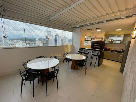 Imagem Cobertura com 4 Quartos à Venda, 225 m² em Centro - Balneário Camboriú Imagem Cobertura com 4 Quartos à Venda, 225 m² em Centro - Balneário Camboriú