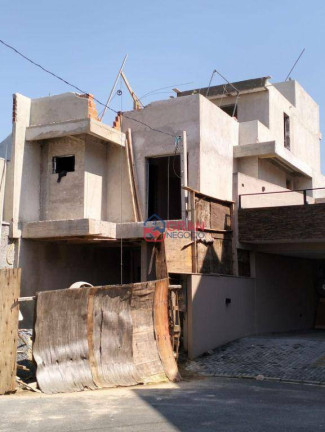 Imagem Sobrado com 3 Quartos à Venda, 246 m² em Fazendinha - Curitiba Imagem Sobrado com 3 Quartos à Venda, 246 m² em Fazendinha - Curitiba