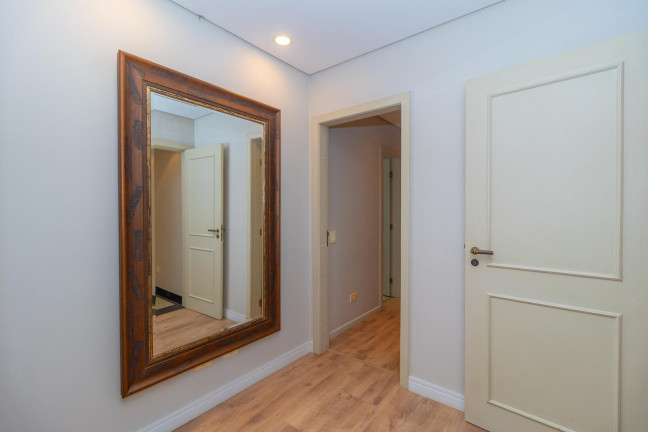 Imagem Casa com 3 Quartos para Alugar, 420 m² em Campo Comprido - Curitiba