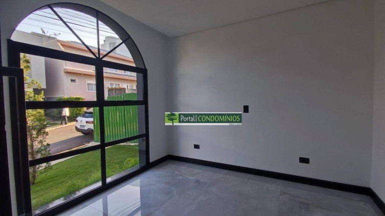 Imagem Casa com 4 Quartos à Venda, 358 m² em Campo Comprido - Curitiba