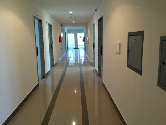 Sala Comercial à Venda ou Locação, 46 m² em Centro - São José Dos Campos
