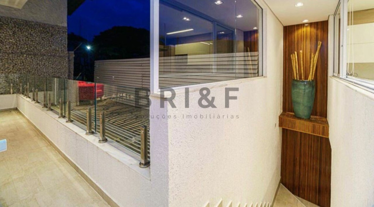 Imagem Casa com 3 Quartos à Venda, 550 m² em Pacaembu - São Paulo Imagem Casa com 3 Quartos à Venda, 550 m² em Pacaembu - São Paulo