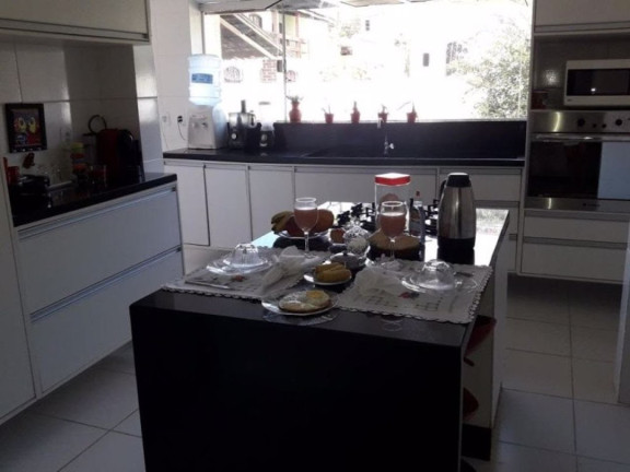 Imagem Casa com 3 Quartos à Venda, 400 m² em Portão - Lauro De Freitas Imagem Casa com 3 Quartos à Venda, 400 m² em Portão - Lauro De Freitas