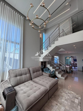 Imagem Casa com 4 Quartos à Venda, 300 m² em Colina De Laranjeiras - Serra