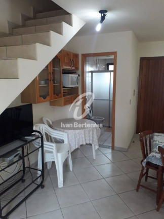 Imagem Sobrado com 2 Quartos para Temporada, em Bombas - Bombinhas Imagem Sobrado com 2 Quartos para Temporada, em Bombas - Bombinhas