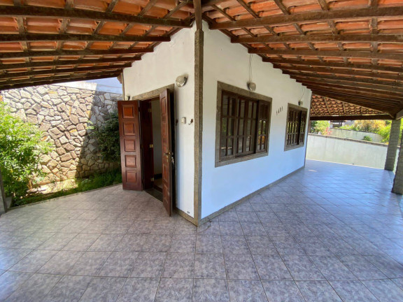 Imagem Casa com 3 Quartos à Venda, 257 m² em Centro - Araruama