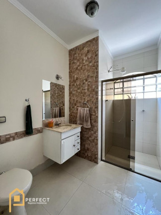 Imagem Casa com 3 Quartos à Venda, 250 m² em Estrada Tremembe - Taubaté