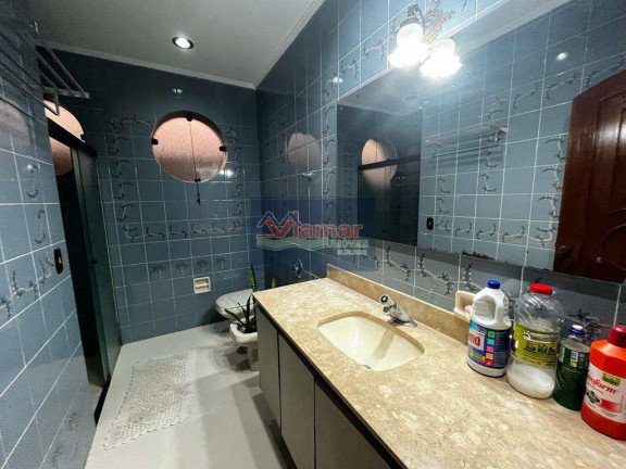 Imagem Casa com 3 Quartos à Venda, 350 m² em Jardim Virgínia - Guarujá Imagem Casa com 3 Quartos à Venda, 350 m² em Jardim Virgínia - Guarujá