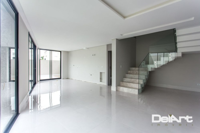 Imagem Casa com 3 Quartos à Venda, 226 m² em Uberaba - Curitiba Imagem Casa com 3 Quartos à Venda, 226 m² em Uberaba - Curitiba