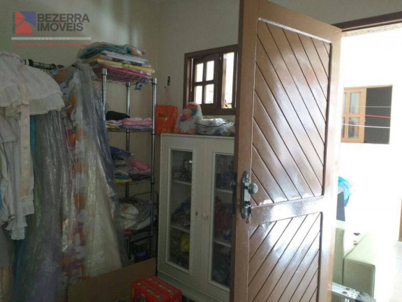 Imagem Casa com 5 Quartos à Venda, 228 m² em Lagoa Nova - Natal