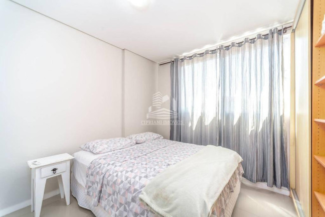 Imagem Apartamento com 2 Quartos à Venda, 67 m² em Centro - Balneário Camboriú