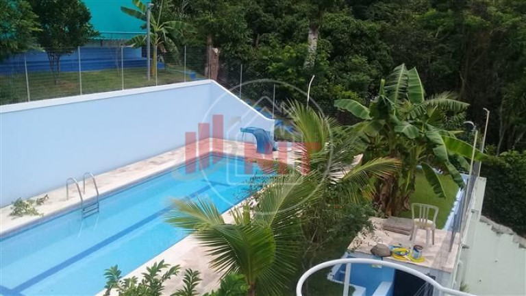 Imagem Casa com 3 Quartos à Venda, 320 m² em Pendotiba - Niterói