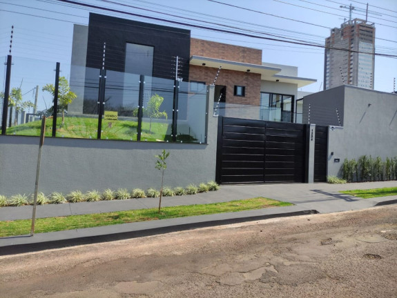 Casa com 3 Quartos à Venda, 226 m² em Jardim Higienópolis - Maringa