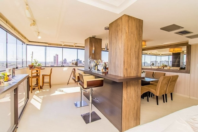 Imagem Cobertura com 3 Quartos à Venda, 324 m² em Jardim Itu - Porto Alegre Imagem Cobertura com 3 Quartos à Venda, 324 m² em Jardim Itu - Porto Alegre