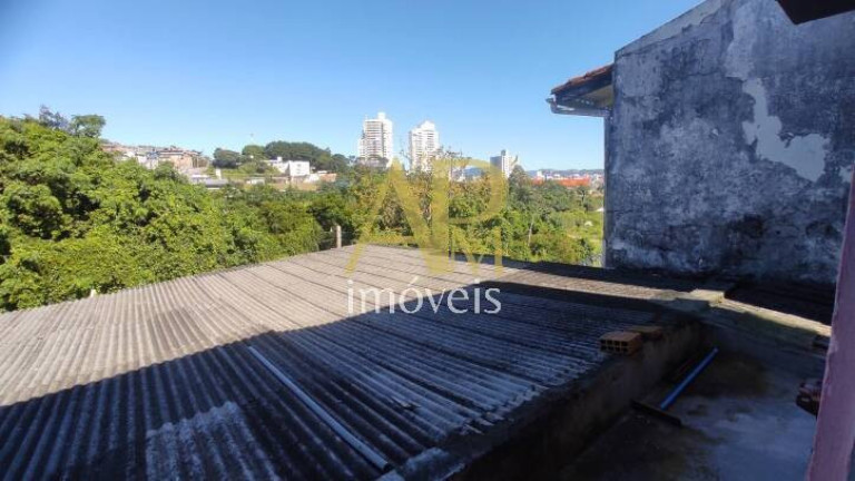 Imagem Casa com 7 Quartos à Venda, 259 m² em Estreito - Florianópolis Imagem Casa com 7 Quartos à Venda, 259 m² em Estreito - Florianópolis
