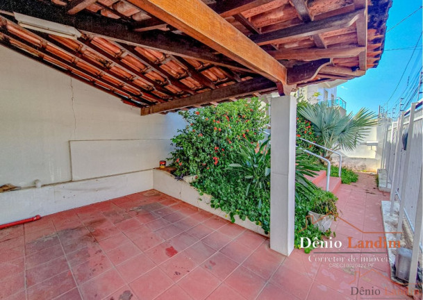 Imagem Casa com 3 Quartos à Venda, 180 m² em São José - Montes Claros