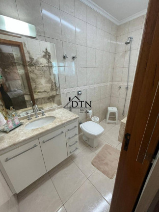 Imagem Casa com 3 Quartos à Venda, 239 m² em Vila Scarpelli - Santo André