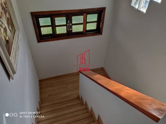 Imagem Casa com 4 Quartos à Venda, 320 m² em Curitiba Imagem Casa com 4 Quartos à Venda, 320 m² em Curitiba