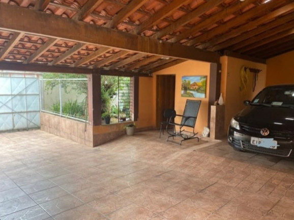 Casa com 3 Quartos à Venda, 164 m² em Azeredo - Pindamonhangaba
