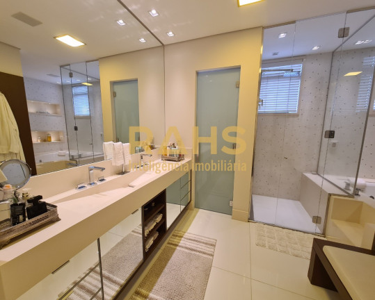 Imagem Apartamento com 3 Quartos à Venda, 307 m² em Atiradores - Joinville